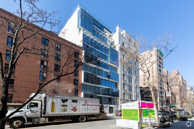 Building Photo - 57 Irving Pl