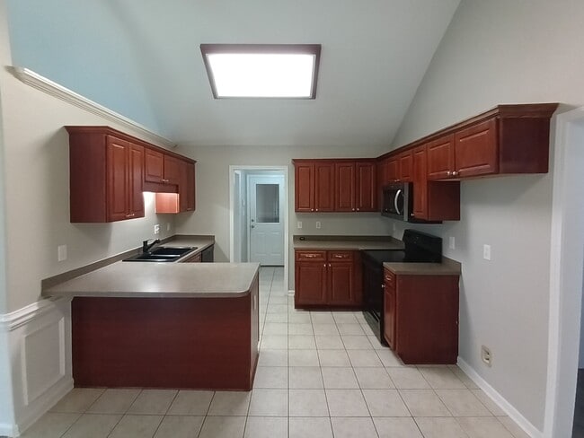 Building Photo - 162 Romie Dr