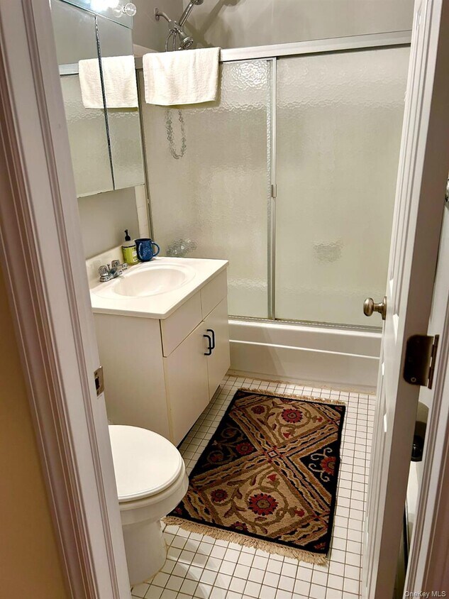 Foto del edificio - 4 Charles Ln