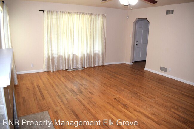 Building Photo - 3 br, 2 bath House - 1420 West Walnut Street