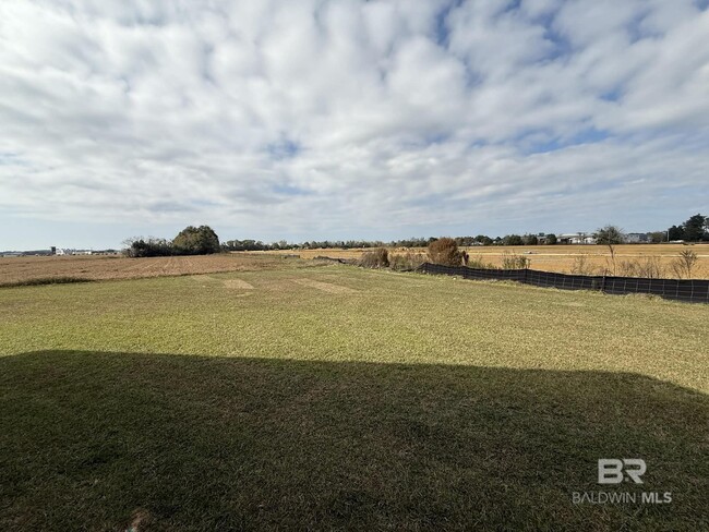 Building Photo - 16223 Eden St