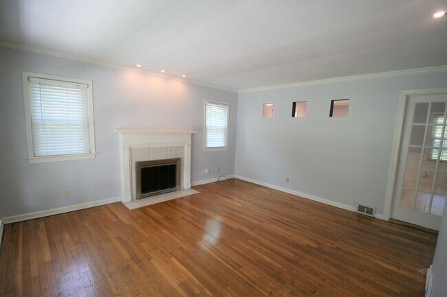 Foto del edificio - Adorable home located in southside of Lexington    20260604