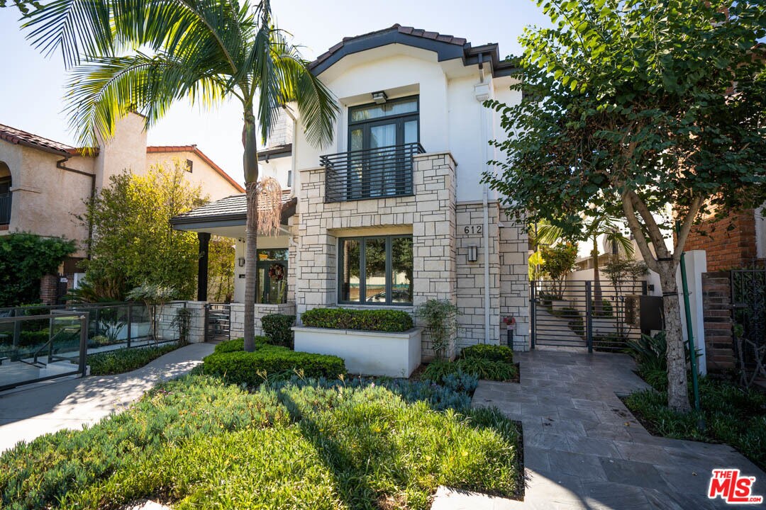 612 Lincoln Blvd Unit 2, Santa Monica, CA 90402 Apartment for Rent in Santa Monica, CA