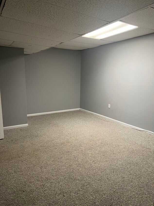 37 Laughton St Unit Lower level, Upper Marlboro, MD 20774 Apartments