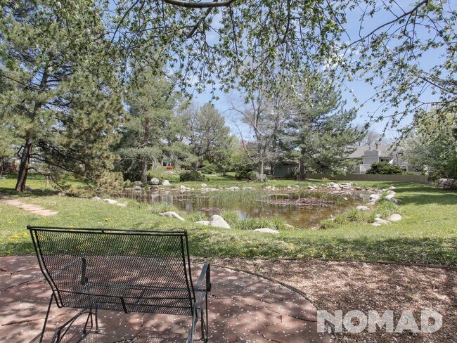 Building Photo - 5 bed 3.5 Townhome in Central Boulder