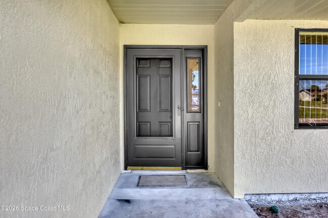 Building Photo - 1635 Adview Rd SE