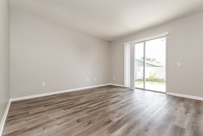 Building Photo - 906 Windton Oak Dr