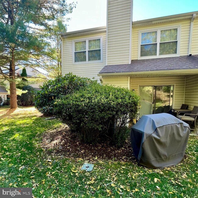 Foto del edificio - 112 Briarcliff Ct