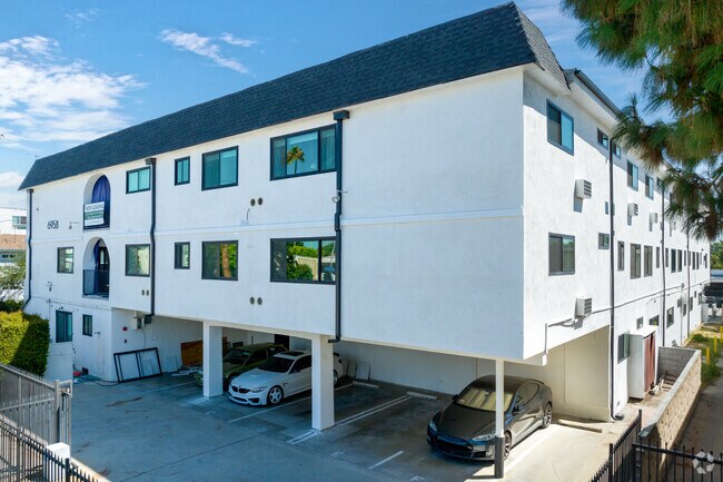 Building Photo - Woodman Apartments