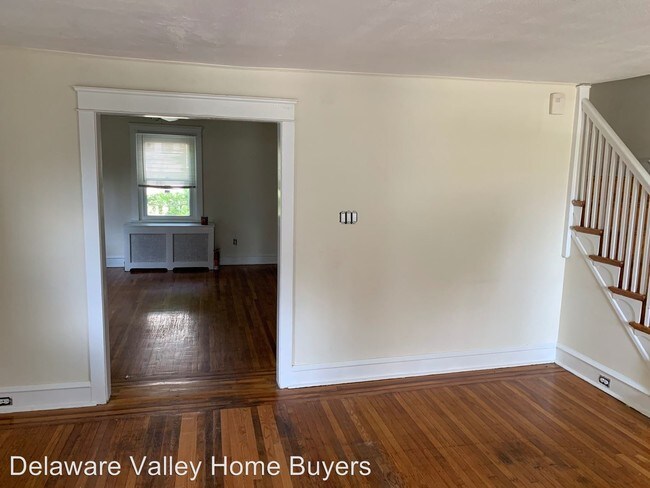 Building Photo - 4 br, 1 bath Apartment - 109 Lincoln Ave