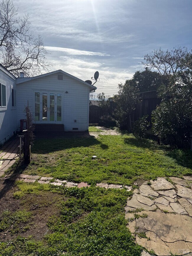 Foto del edificio - 472 Church St