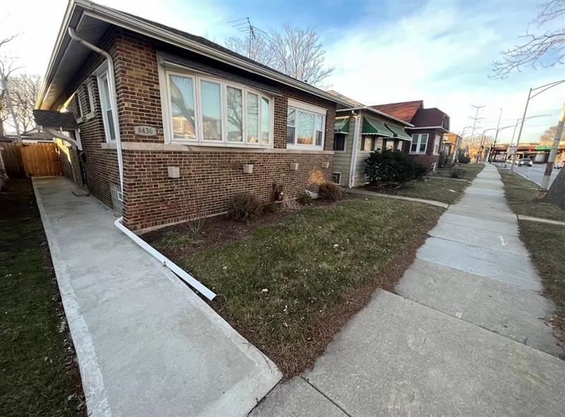 8436 S Jeffery Blvd, Chicago, IL 60617 House Rental in Chicago, IL