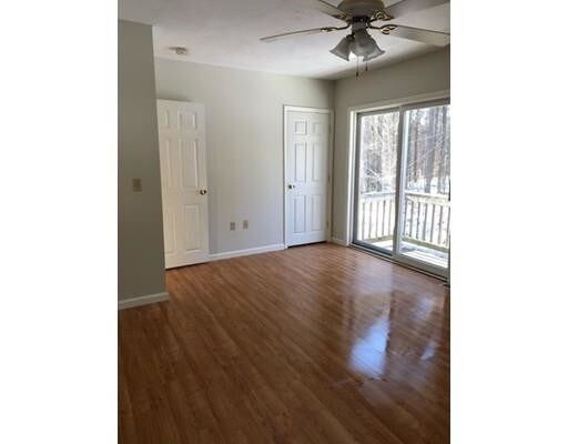 Foto del edificio - 44 Barrel Rd