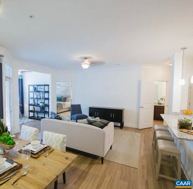 Foto del edificio - 100 Hurst Ln