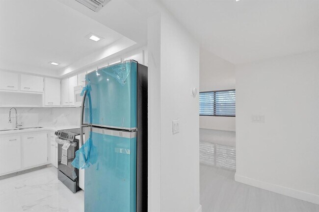 Foto del edificio - 3800 N Hills Dr
