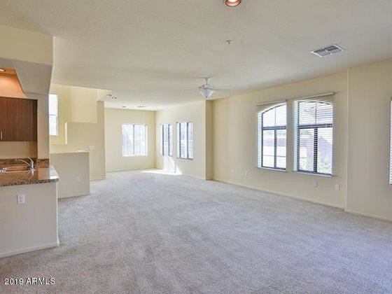 Foto del edificio - 16160 S 50th St