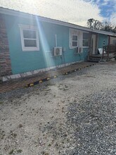 Building Photo - 330 Palm Ave