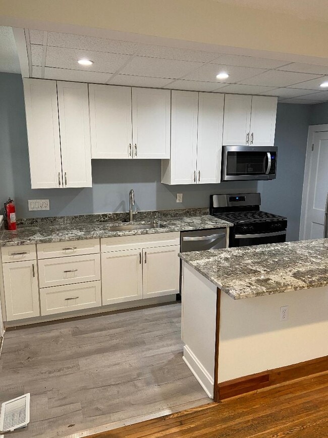 Foto del edificio - 472 E Maynard Ave