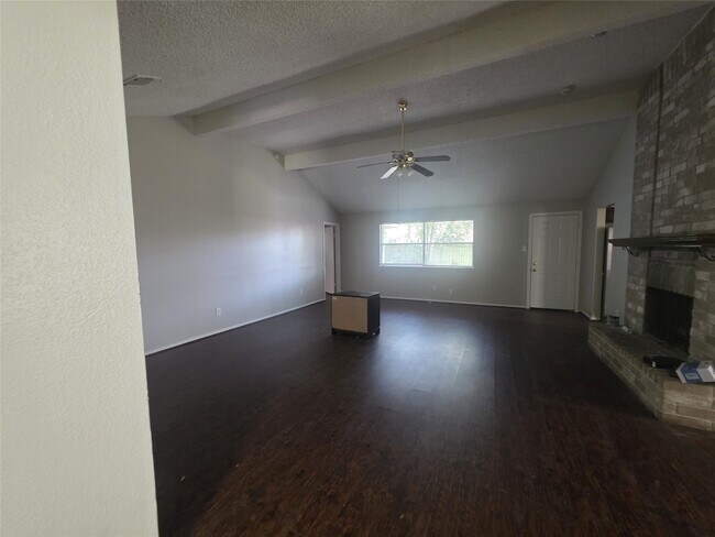 Foto del edificio - 23322 Dew Wood Ln