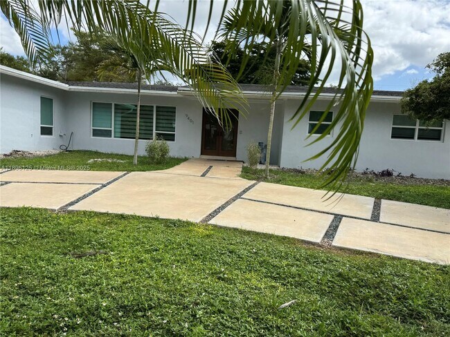 Foto del edificio - 9401 SW 69th Ct