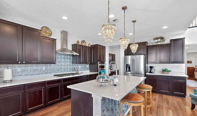 Building Photo - COMING SOON- 4 bedroom in NW