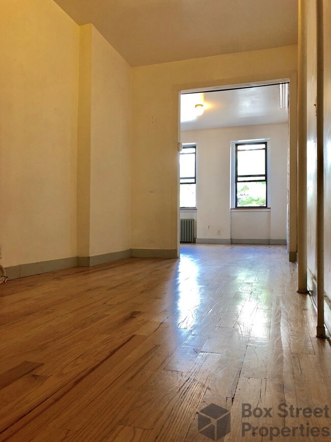 Building Photo - 213 Franklin St