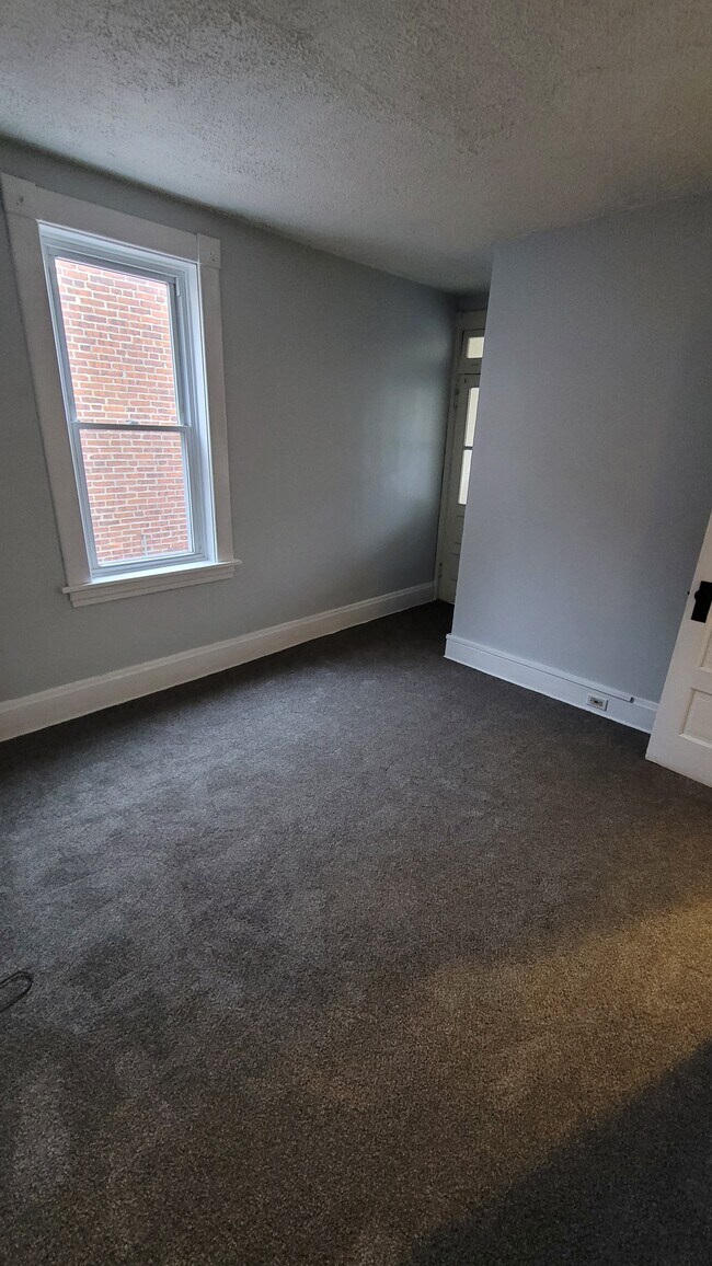 Bedroom 2 - 2624 Derry St