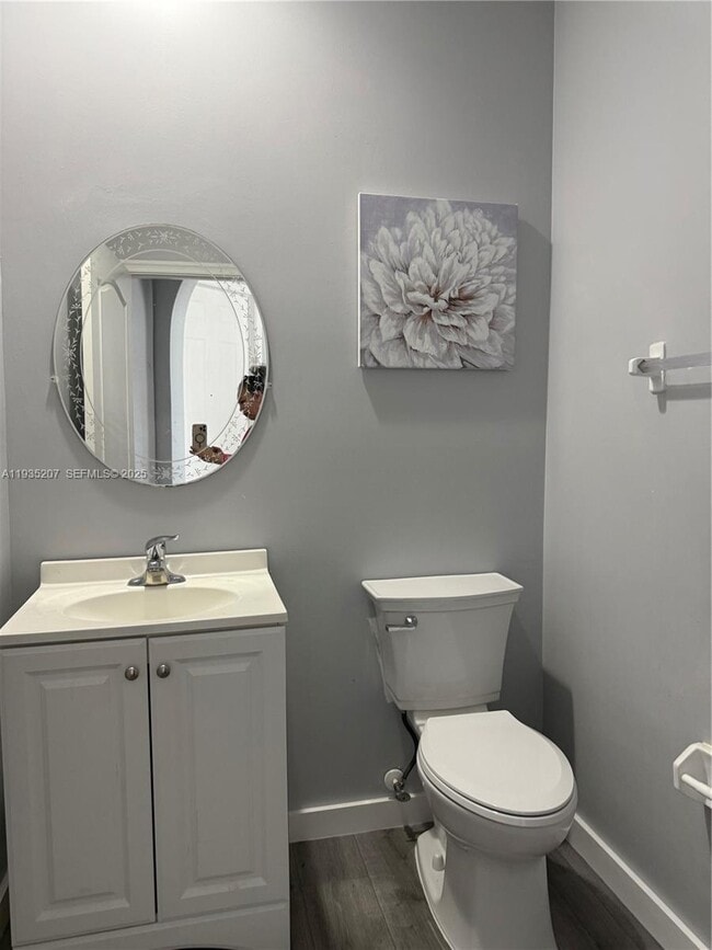 Foto del edificio - 1271 NE 40th Rd