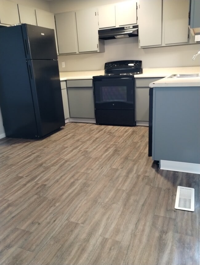 Kitchen - Parkview Townhomes