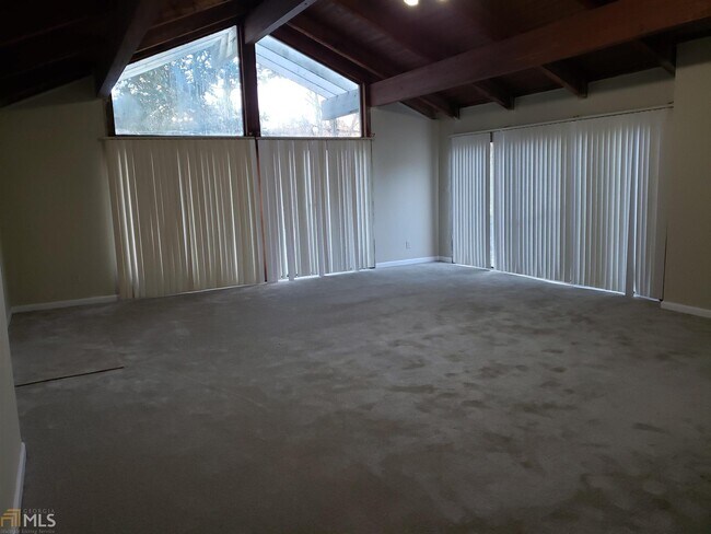 Building Photo - 3556 Panthersville Rd