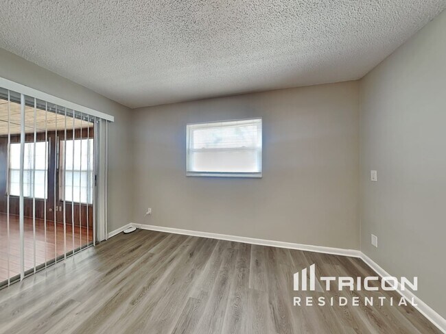 Foto del edificio - 4399 Crescent Rd