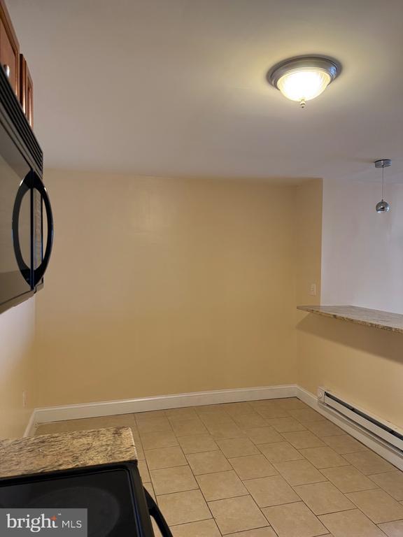 Building Photo - 1937 Georgian Rd