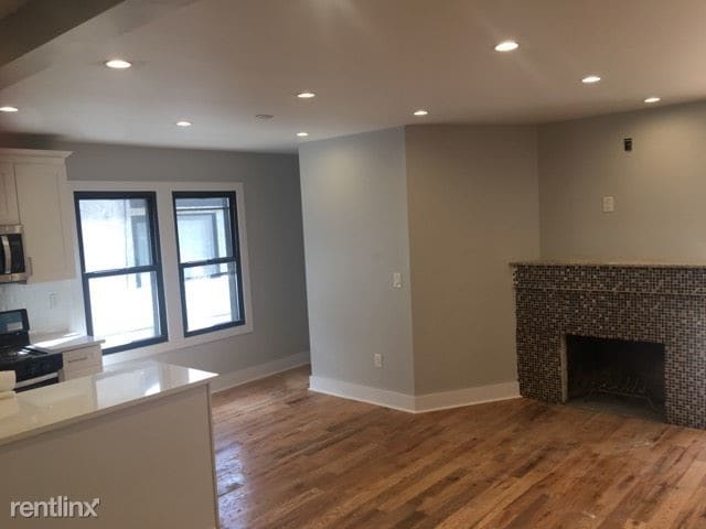 Building Photo - 1 br, 1 bath Apartment - 1235 Bradford Ave