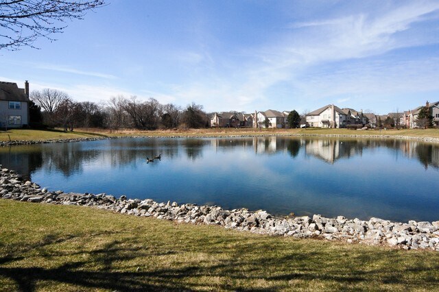 Building Photo - 2048 Ivy Ridge Dr