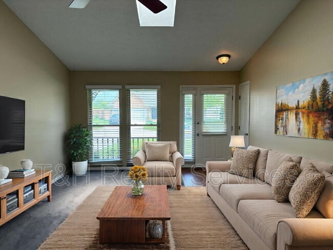 Building Photo - 3649 Crickwood Dr