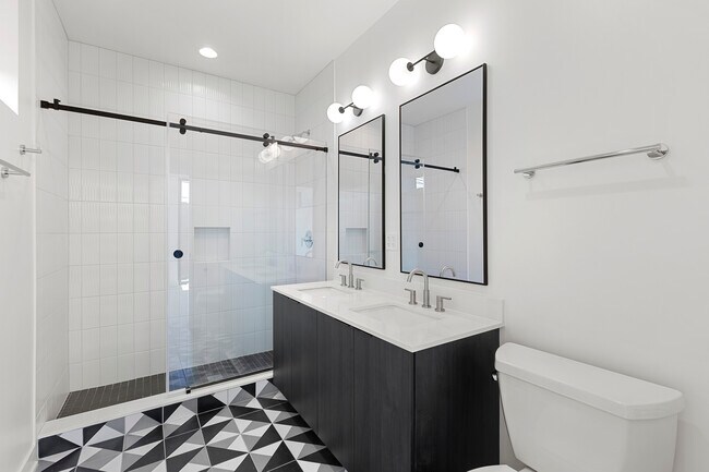 Foto del edificio - 1801 W Grand Ave