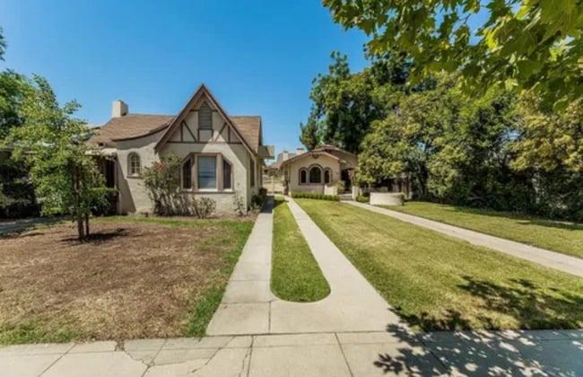 Building Photo - 2211 N Van Ness Blvd