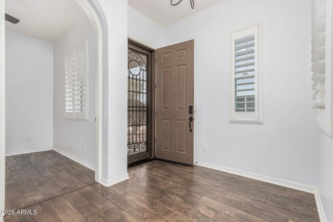 Building Photo - SFH 4-3