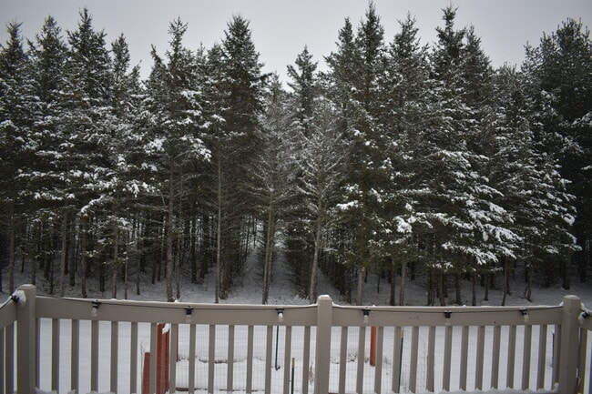 Building Photo - 6587 Rolling Hills Dr