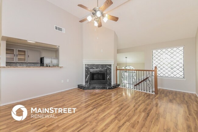 Building Photo - 6228 Los Altos Dr