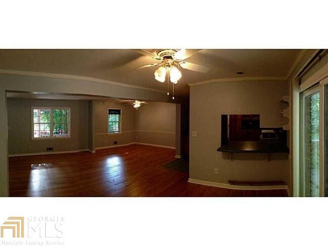 Building Photo - 4630 Chamblee Dunwoody Rd