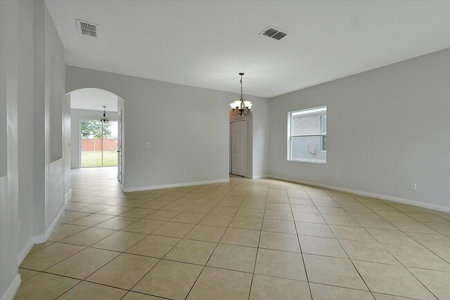 Foto del edificio - 9049 Edenshire Cir
