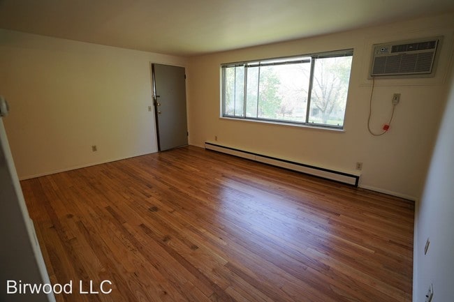 Building Photo - 1134 Petra Pl