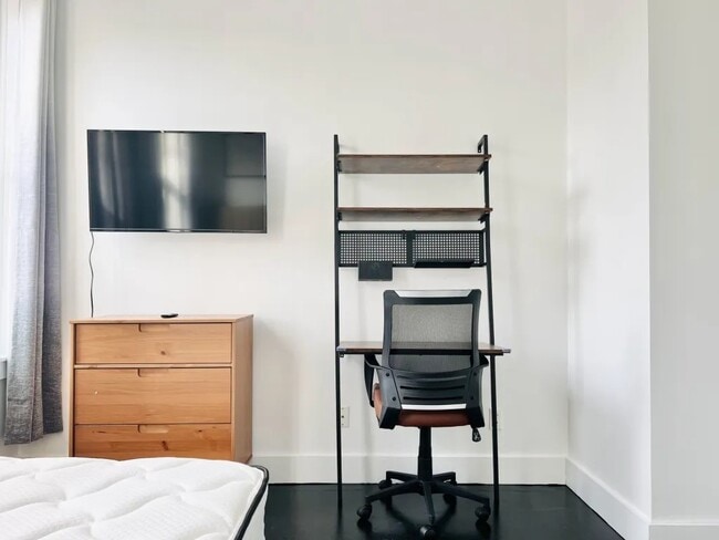 Photo - Furnished room/NOT APARTMENT