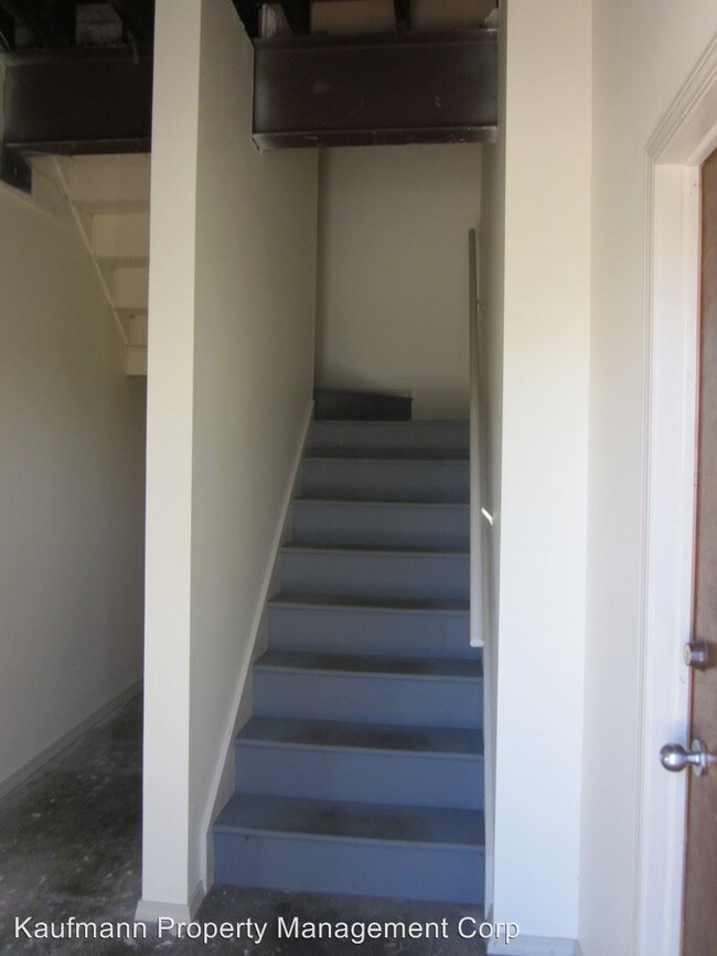 Building Photo - 2817 James St