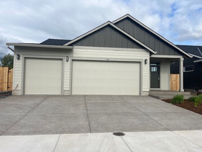 Foto del edificio - 3 Bedroom 2 Bath Silverton OR