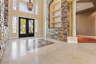 Building Photo - 1008 Trophy Hills Dr