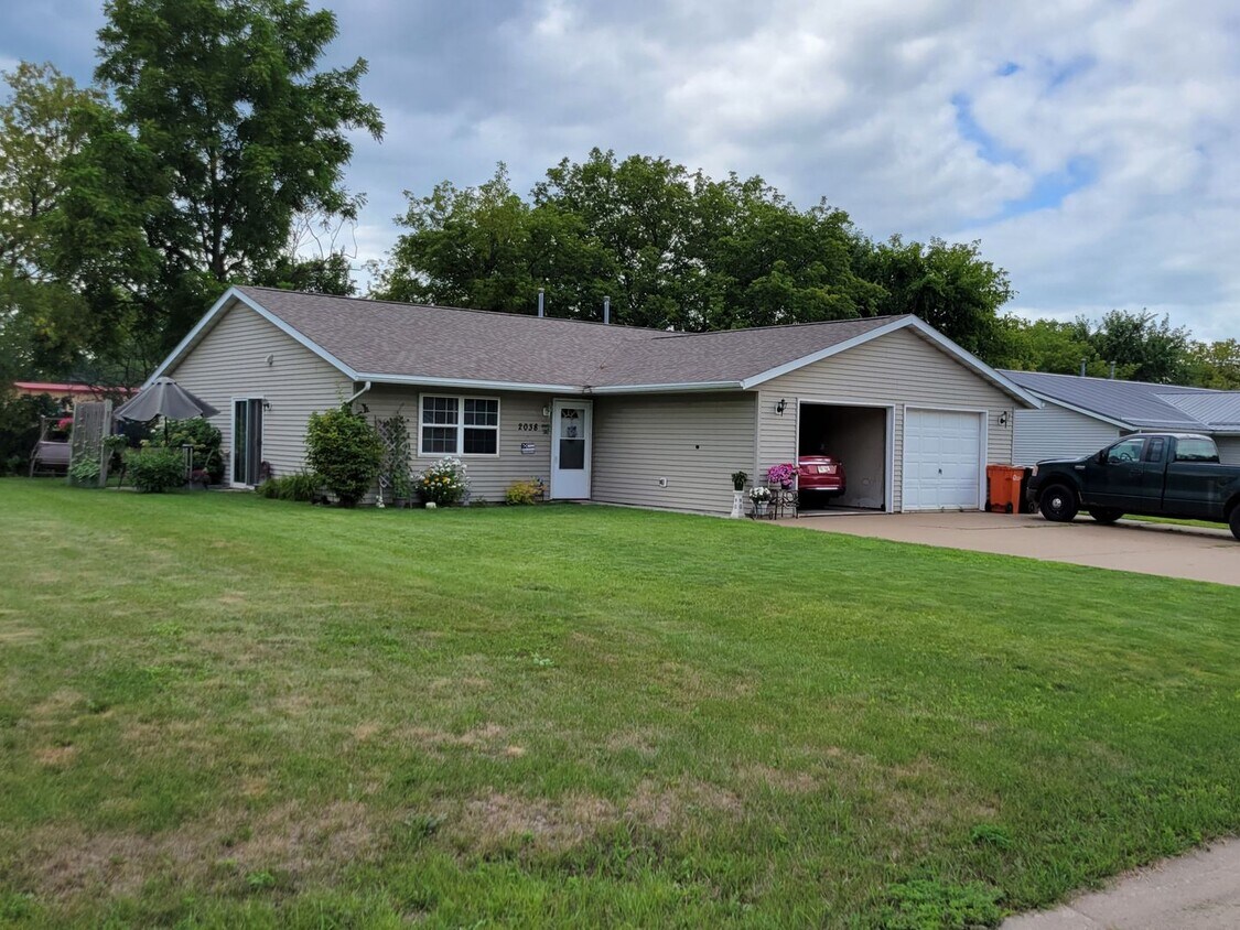 Primary Photo - Updated Westside Eau Claire Duplex