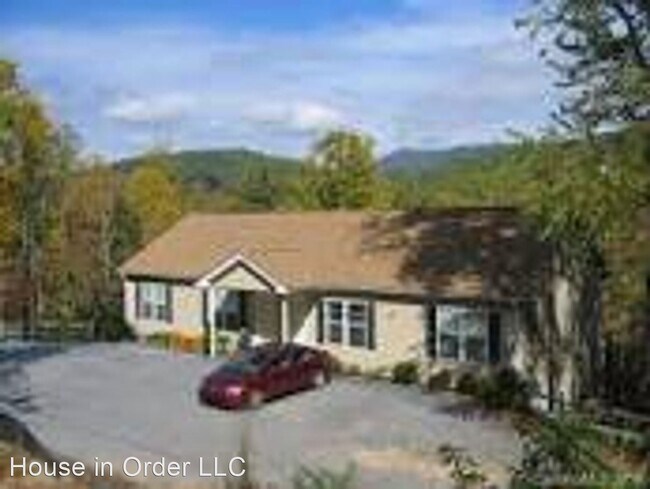 Building Photo - 2 br, 1 bath House - 38 Lone Coyote Ridge ...
