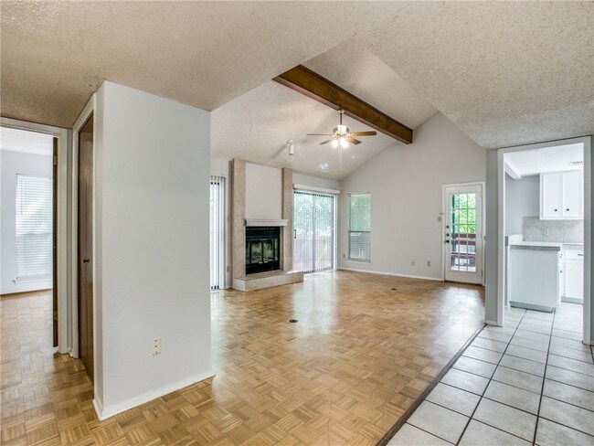 Foto del edificio - 6000 Gardenridge Hollow